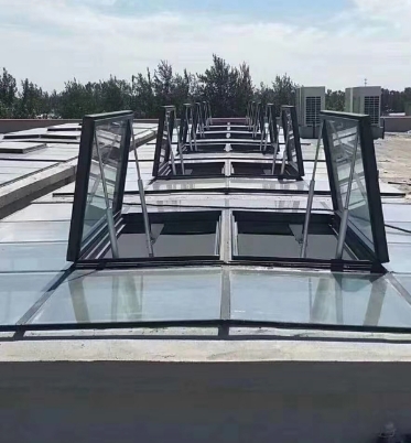 天津電動采光排煙天窗工程建筑實際效果展現(xiàn)